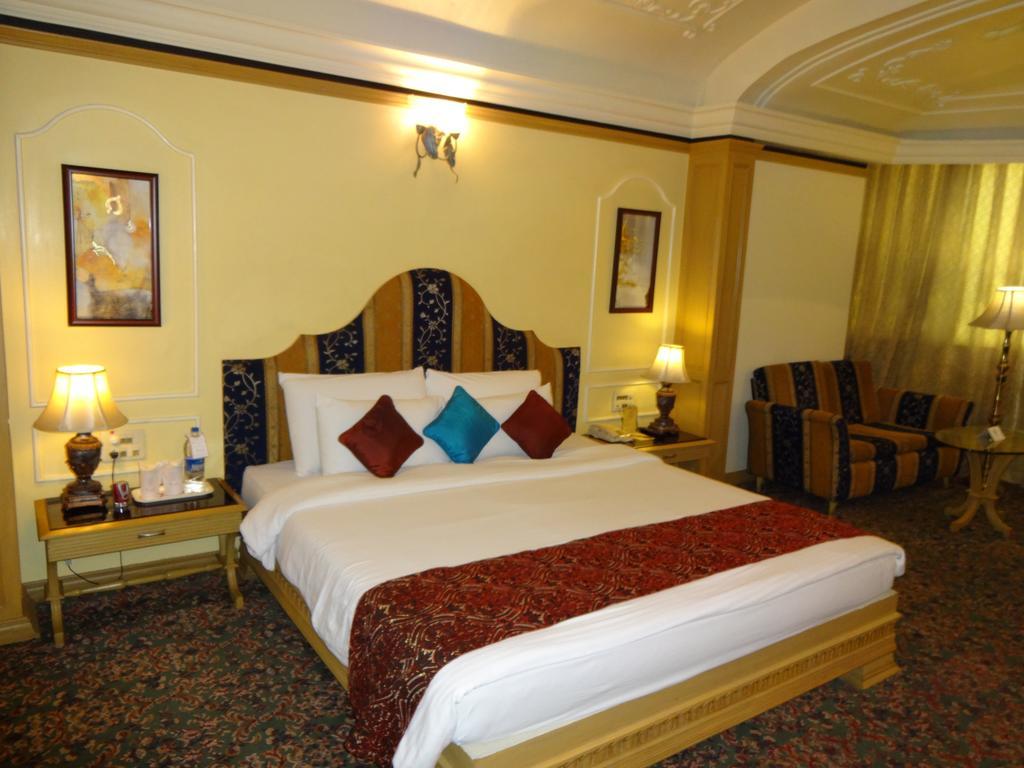 โรงแรมเบบี้ลอนอินเตอร์เนชั่นนอล Raipur  ภายนอก รูปภาพ