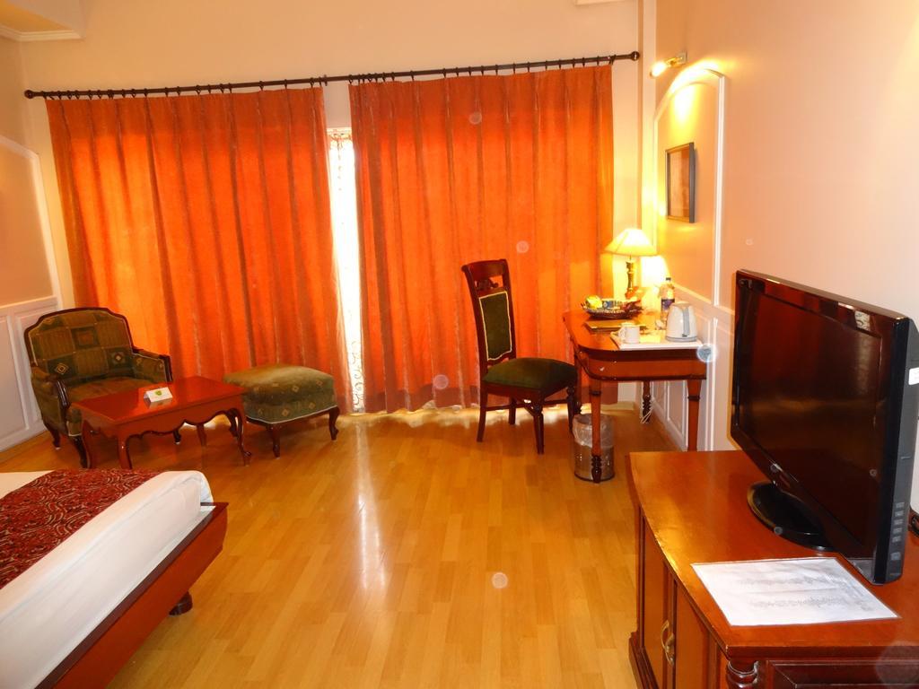 โรงแรมเบบี้ลอนอินเตอร์เนชั่นนอล Raipur  ภายนอก รูปภาพ