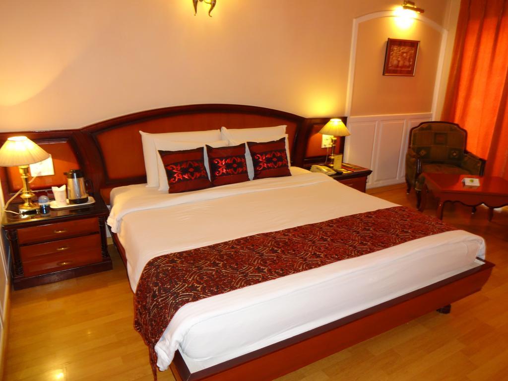 โรงแรมเบบี้ลอนอินเตอร์เนชั่นนอล Raipur  ภายนอก รูปภาพ