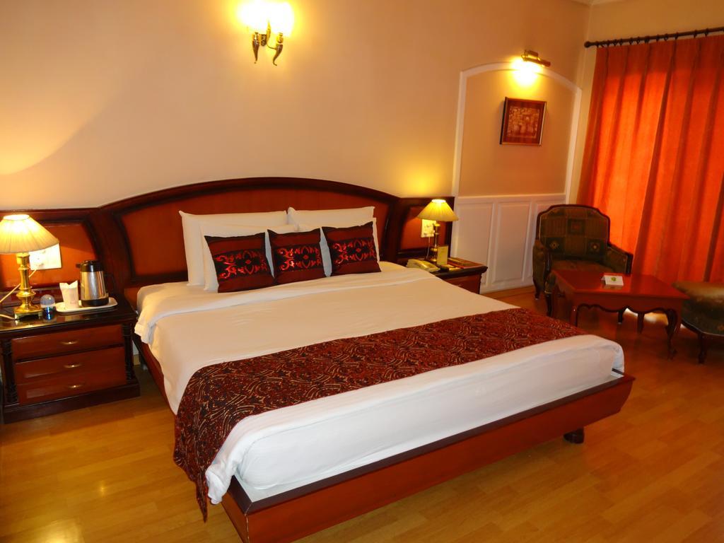โรงแรมเบบี้ลอนอินเตอร์เนชั่นนอล Raipur  ภายนอก รูปภาพ