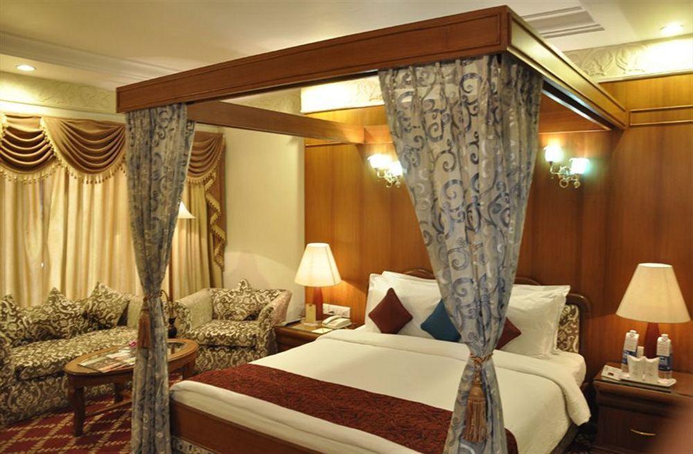โรงแรมเบบี้ลอนอินเตอร์เนชั่นนอล Raipur  ภายนอก รูปภาพ