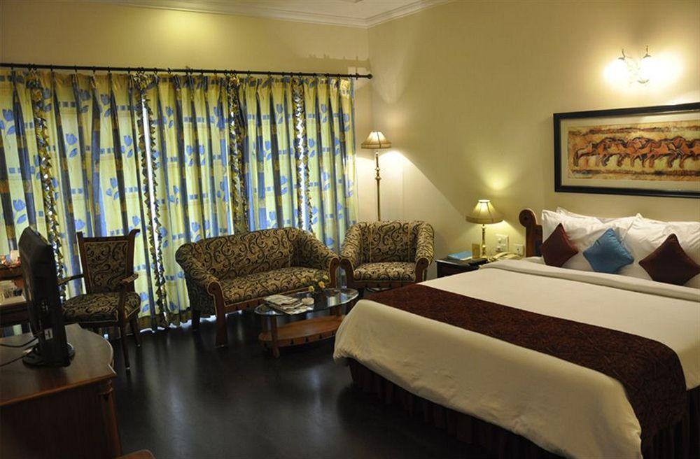 โรงแรมเบบี้ลอนอินเตอร์เนชั่นนอล Raipur  ภายนอก รูปภาพ