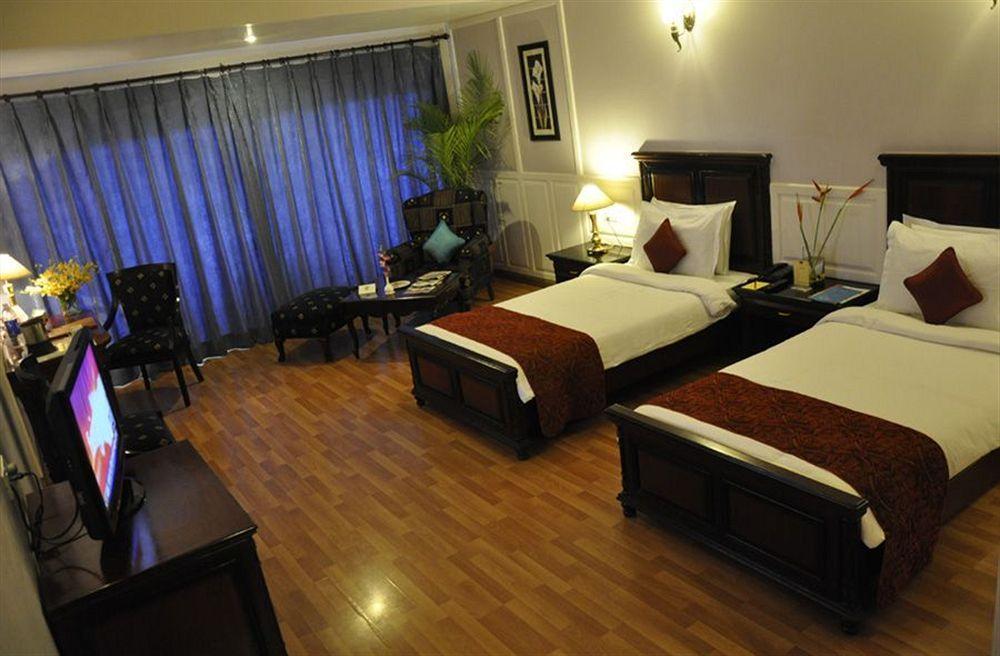 โรงแรมเบบี้ลอนอินเตอร์เนชั่นนอล Raipur  ภายนอก รูปภาพ