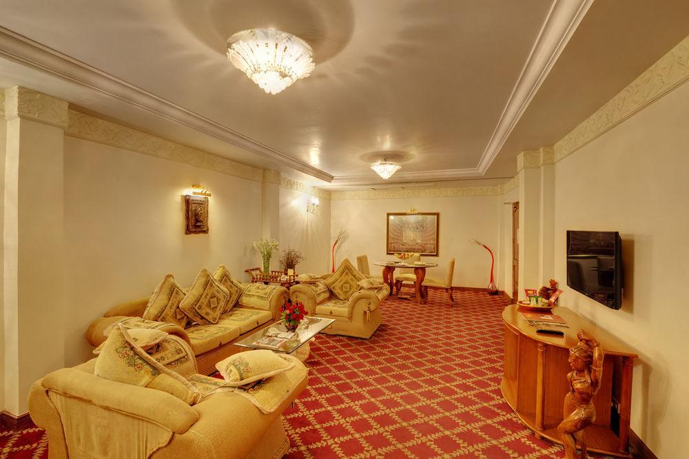 โรงแรมเบบี้ลอนอินเตอร์เนชั่นนอล Raipur  ภายนอก รูปภาพ