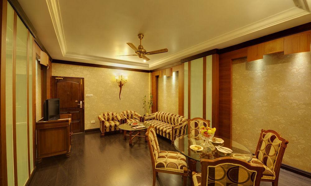 โรงแรมเบบี้ลอนอินเตอร์เนชั่นนอล Raipur  ภายนอก รูปภาพ